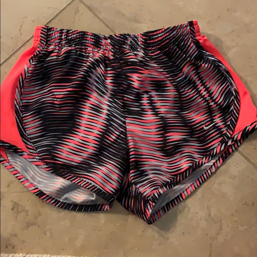 Girl’s Nike Shorts Youth Medium